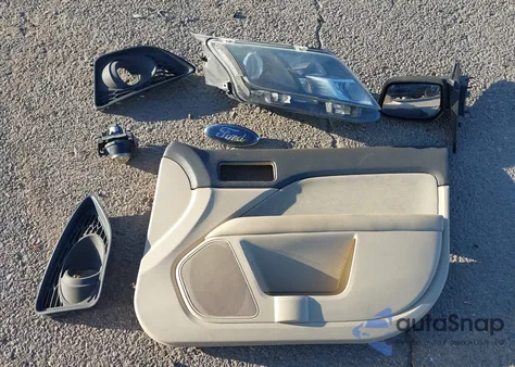 2010 Ford Fusion Se z USA, uszkodzony, nr VIN 3FAHP0HA5AR249414